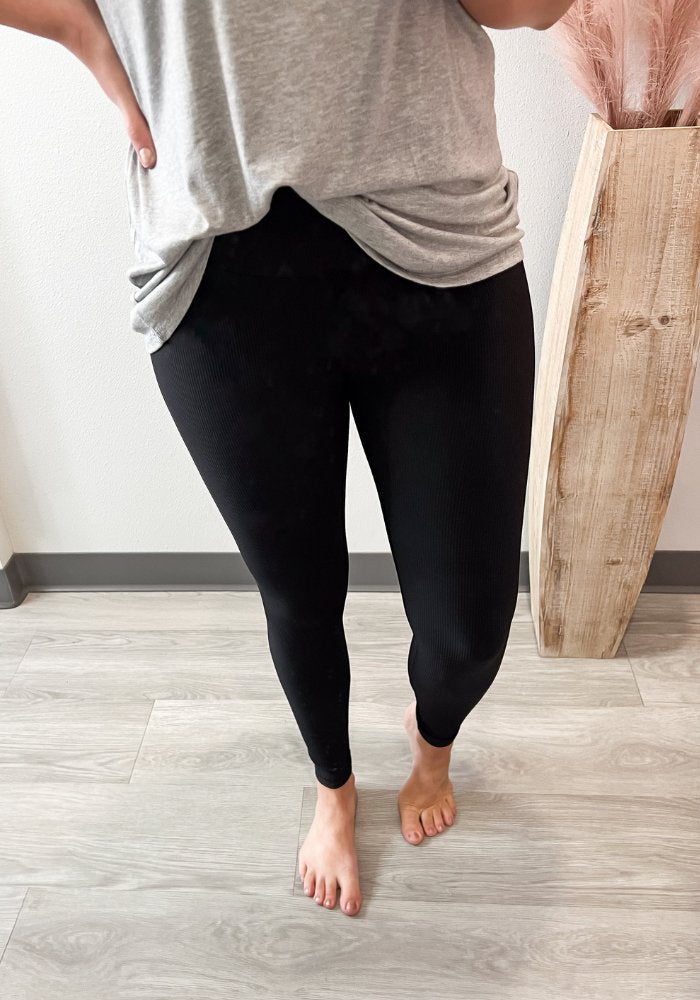 Black Ribbed Crossover Yoga Pants – Spotted Sparrow Boutique