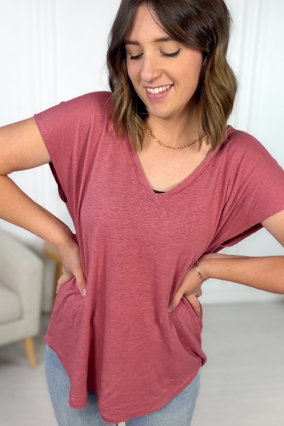 Soft berry v neck tee breathable linen blend summer top
