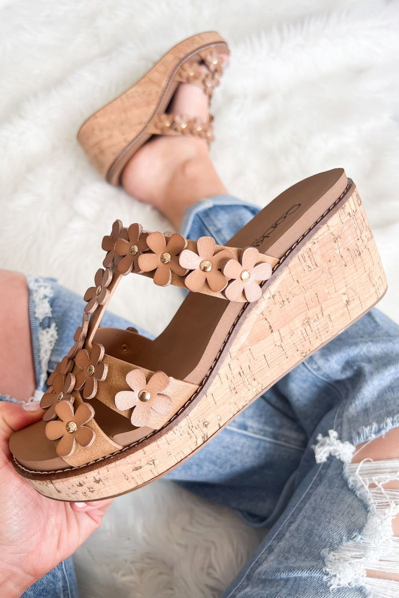 Corkys Mic Drop Caramel Wedge