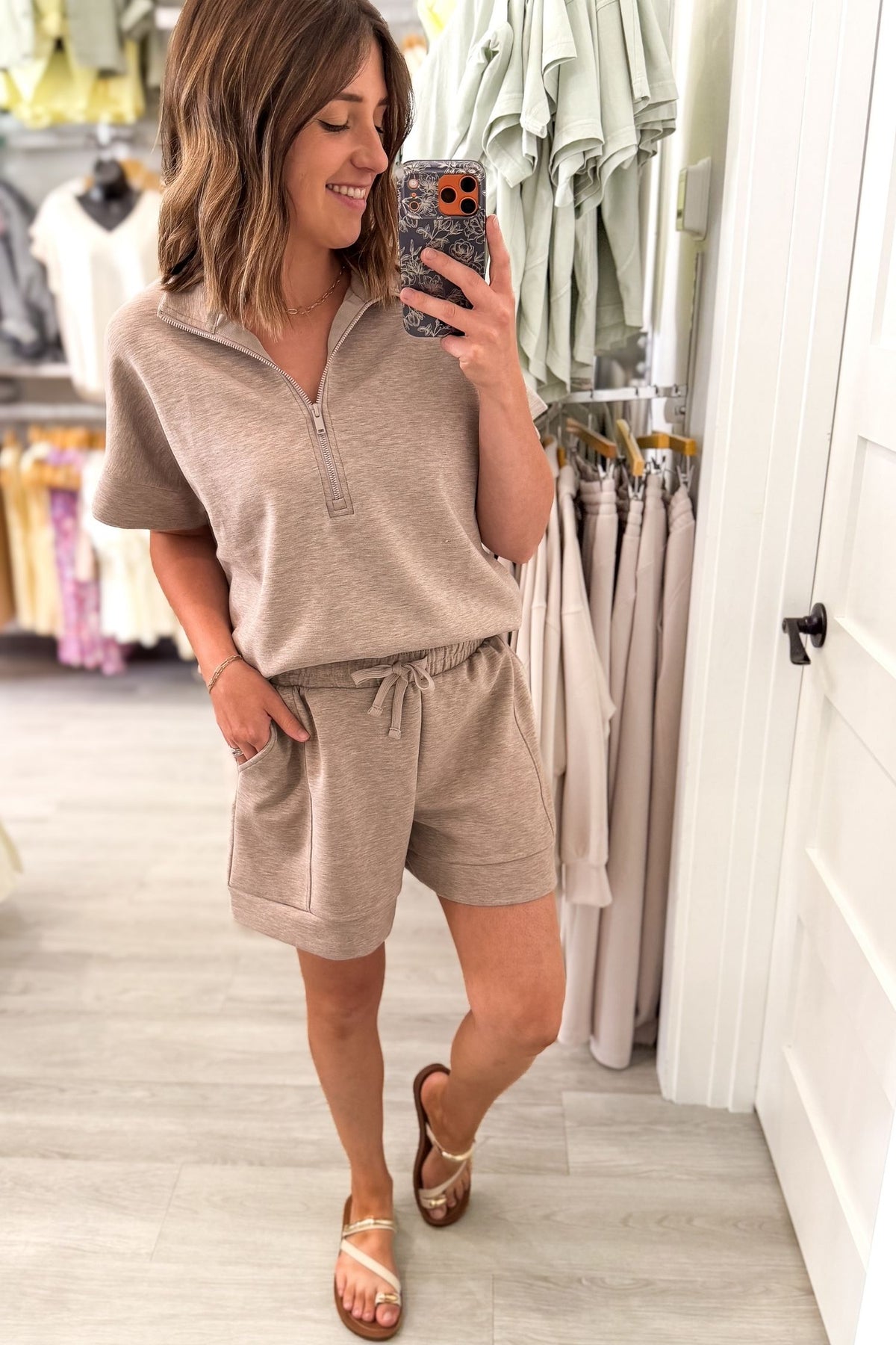 Super Soft Pleat Casual Heather Taupe Short