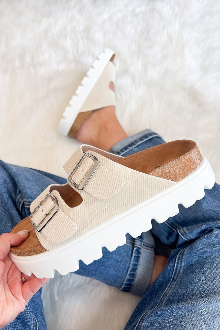 Very G Platform Sandal- Cream