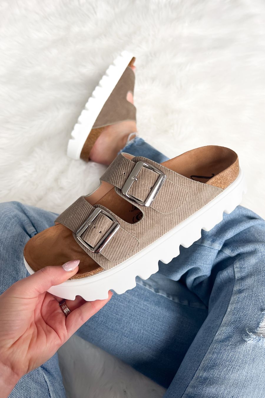 Very G Platform Sandal