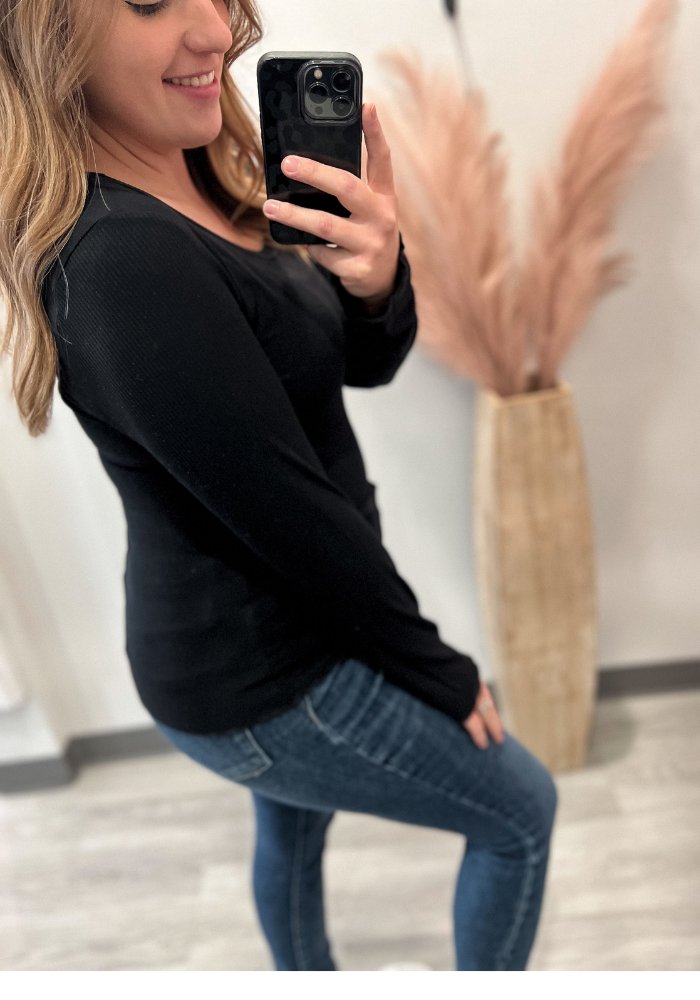 Long Sleeve Ribbed Tee- Black - Lot21 Boutique